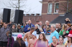 nieuwjaarsduik houten 2012 093