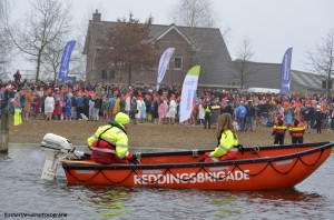 20170101 NieuwjaarsduikHoutenEstherVerwimpbewerkt (29)