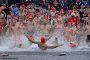 20170101 NieuwjaarsduikHoutenEstherVerwimpbewerkt (74)