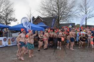 Nieuwjaarsduik Houten 2024