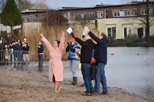 Nieuwjaarsduik Houten 2024