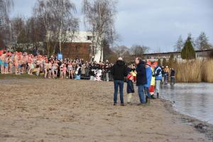 Nieuwjaarsduik Houten 2024