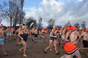 Nieuwjaarsduik Houten 2024