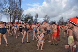 Nieuwjaarsduik Houten 2024