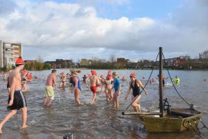 Nieuwjaarsduik Houten 2024