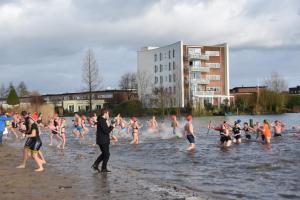 Nieuwjaarsduik Houten 2024